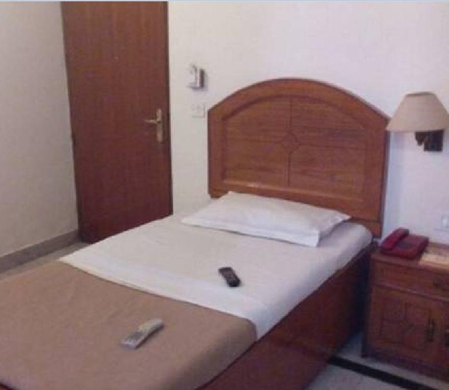 Mahalaxmi Plaza Hotel 파리다바드 외부 사진